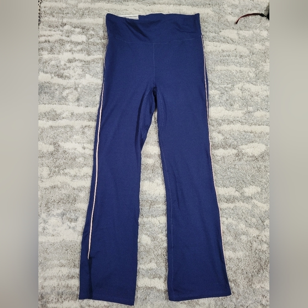 Blue Athletic Leggings with Sporty Side Stripes